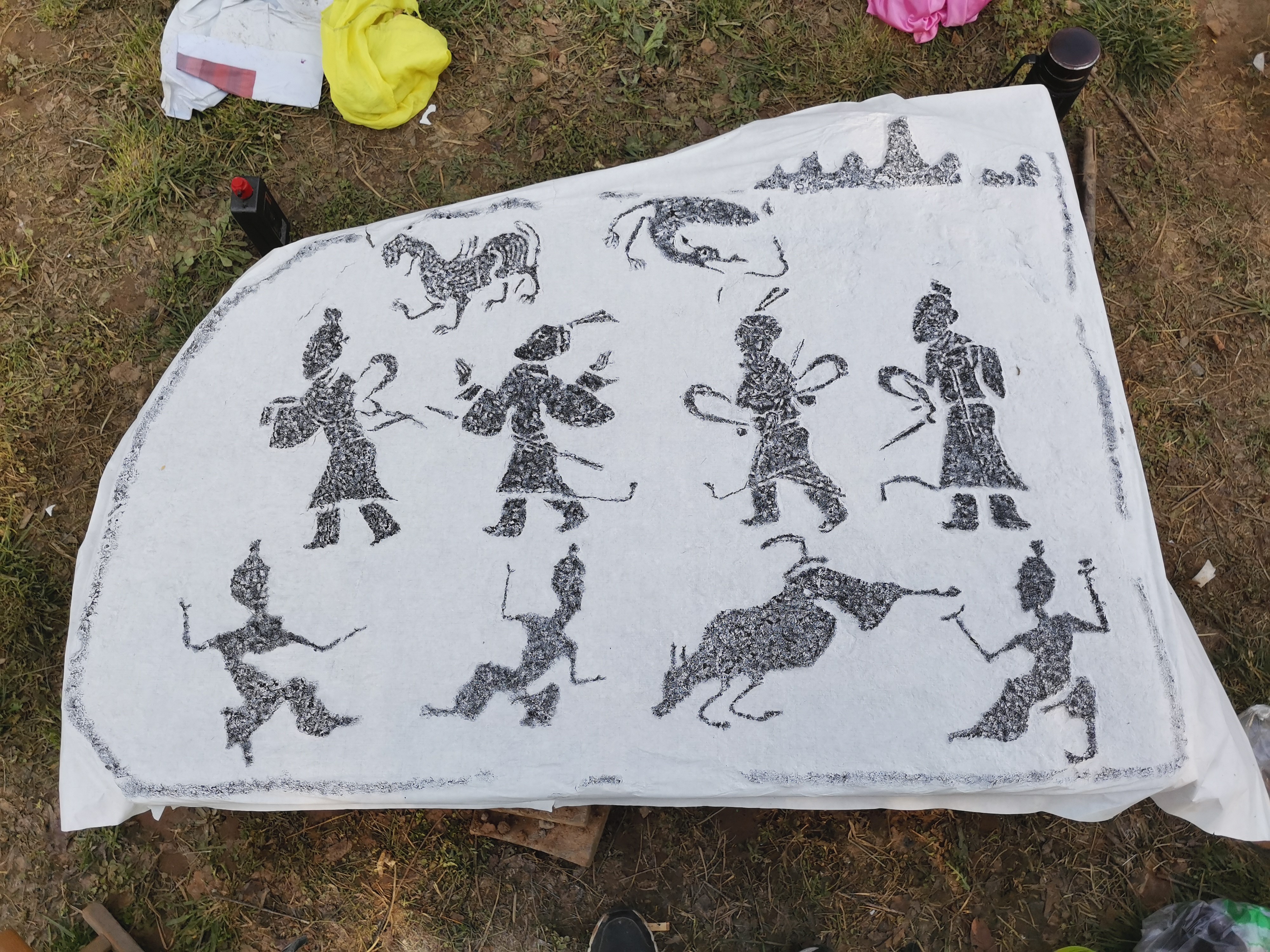 每周鉴赏：东汉武士椎牛抱鼓形画像石