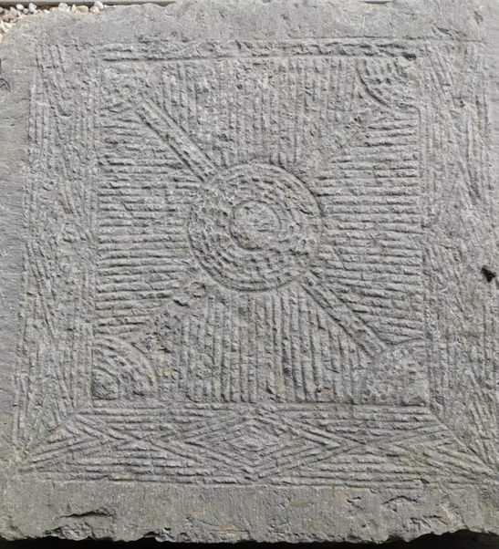 汉“十字穿环”画像石