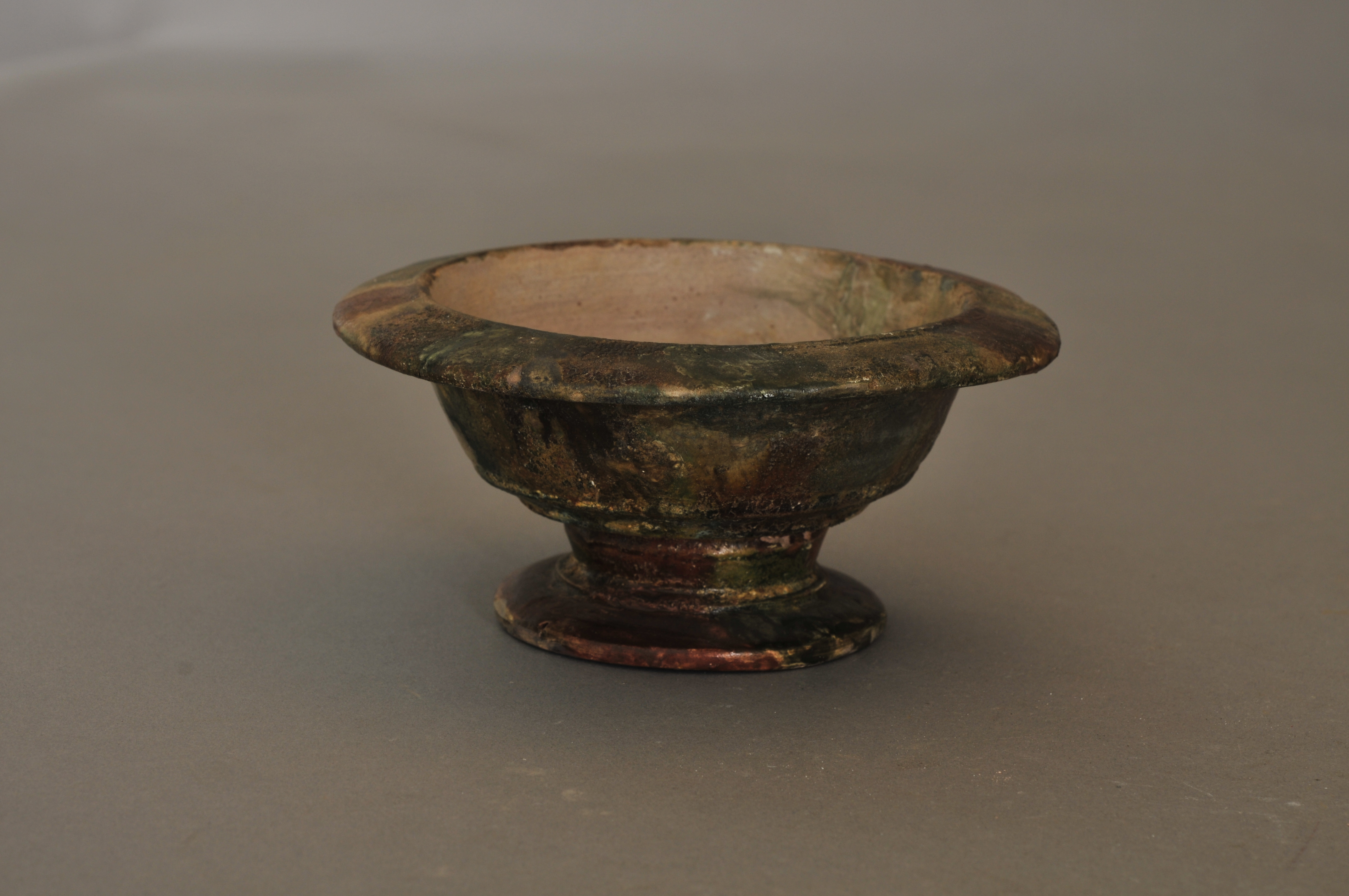 巩县窑三彩豆